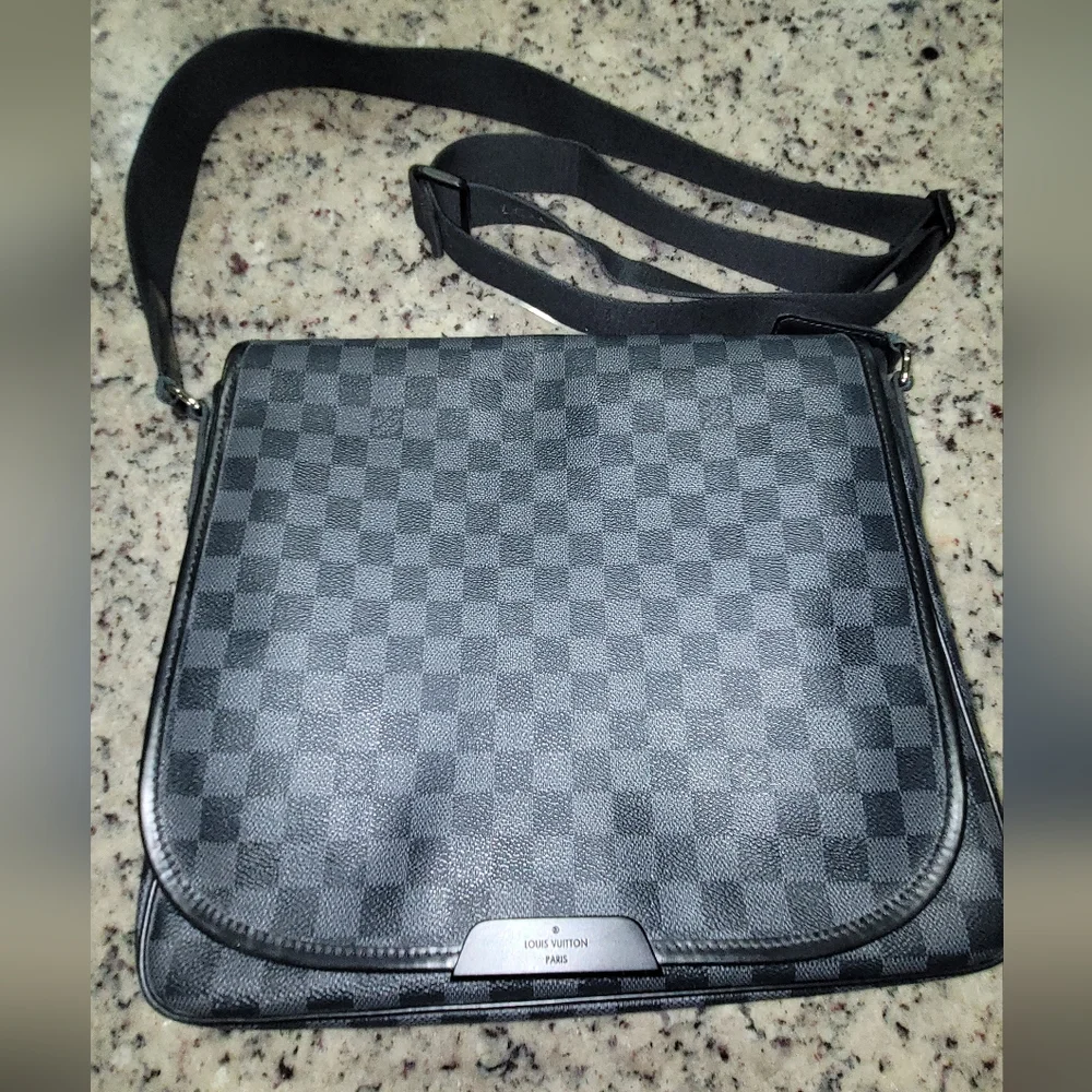 Louis Vuitton Daniel Damier Graphite Black And Grey Messenger Bag